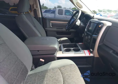 2015 Ram 1500 Lone Star z USA, uszkodzony, nr VIN 1C6RR6LT7FS523025